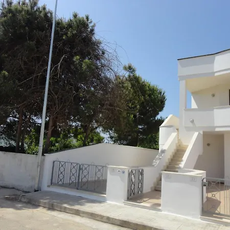Casa Vacanza De Revel 18 Torre San Giovanni Ugento